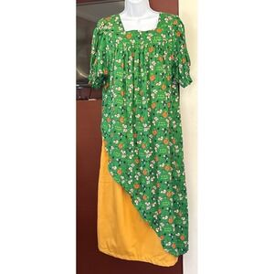 Vintage 70s Floral Hawaiian Muumuu Dress Cottagecore Grannycore Prairie Summer